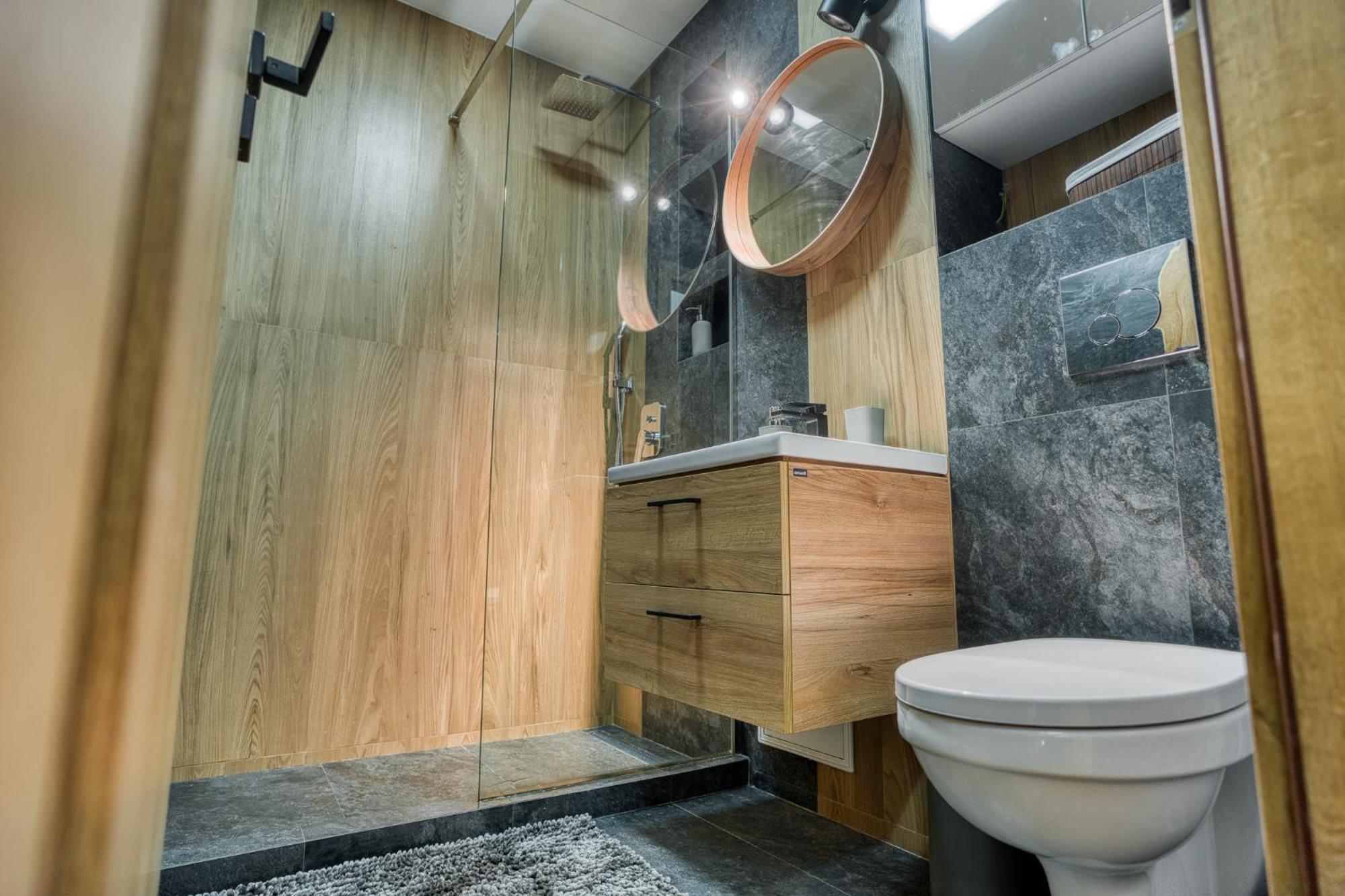 City Chic Retreat: Newly Renovated 1Br Apartment Bucureşti Eksteriør bilde